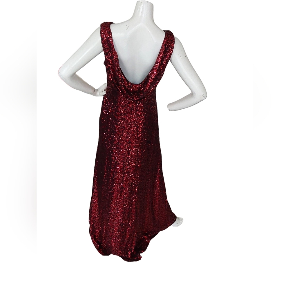 Elegant‎ Red Sequin Evening Gown - Picture 4 of 7